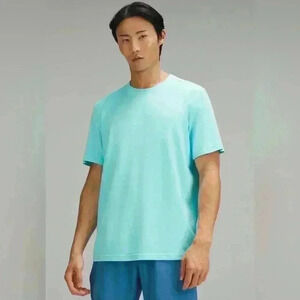 Lululemon License to train relaxed  short sleeve